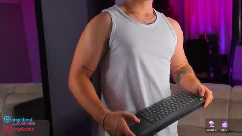 Snapshot of angelbell19 chatting on September 19, 2025, 2:24 am angelbell19 online show from September 19, 2025, 2:24 am