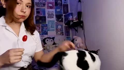 tell me bunny online show from January 17, 2026, 12:26 am