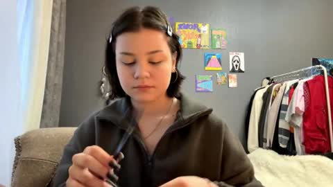 Snapshot of angelcatier chatting on April 21, 2026, 4:01 pm angelcatier online show from April 21, 2026, 4:01 pm