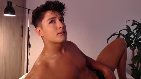 Angel online show from December 13, 2024, 8:26 pm