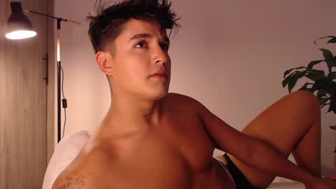 Angel online show from December 26, 2024, 8:32 pm