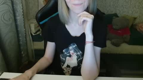 AngelCute32 online show from October 9, 2025, 3:32 pm