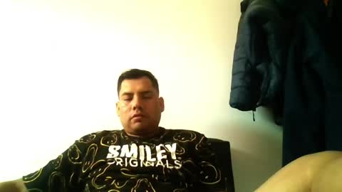 Snapshot of angeldavid90 chatting on May 17, 2026, 5:20 pm angeldavid90 online show from May 17, 2026, 5:20 pm