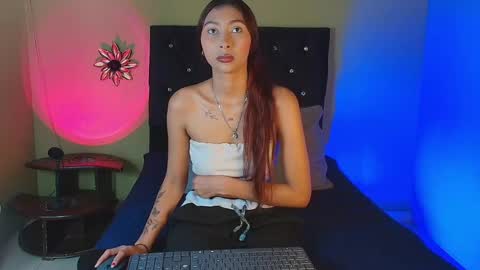 angeldreams15 online show from April 1, 2026, 6:49 pm