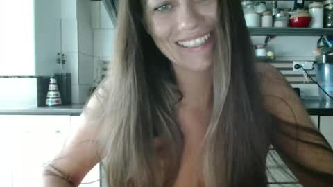 Snapshot of angeleyes89 chatting on September 10, 2025, 11:21 am AngelEyes online show from September 10, 2025, 11:21 am