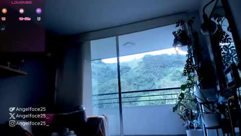 . online show from September 20, 2025, 10:11 pm