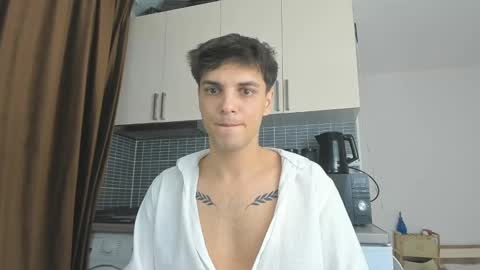 Frankie  online show from March 11, 2025, 12:54 am