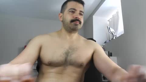 Angel Fusco online show from April 17, 2026, 3:04 pm