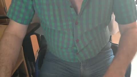 Snapshot of angelgarcia269 chatting on December 15, 2024, 2:27 pm angelgarcia269 online show from December 15, 2024, 2:27 pm