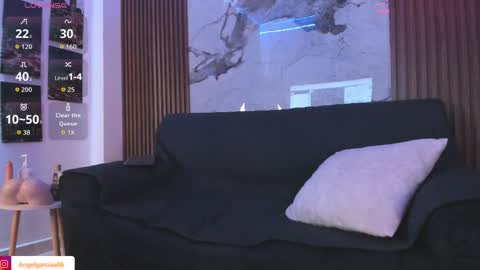 Angel online show from November 21, 2025, 3:22 pm