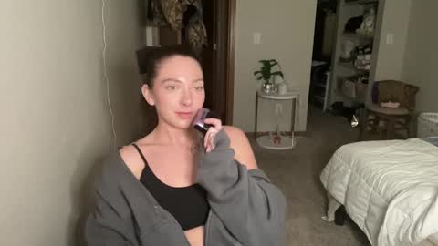 Princess Peach online show from February 19, 2025, 5:27 am