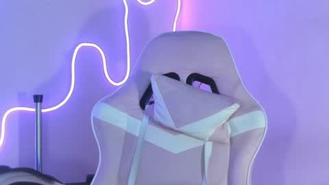 Carolina online show from February 6, 2025, 12:43 am