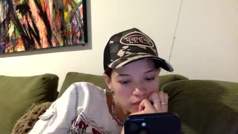 angelia01m online show from September 25, 2025, 2:37 am