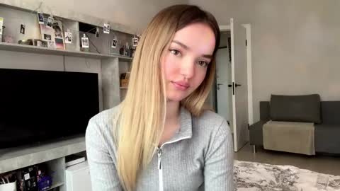 Angelia online show from March 11, 2026, 10:10 am