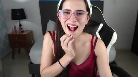 Snapshot of angelica_dymond chatting on December 24, 2024, 12:00 pm A N G E L I C A online show from December 24, 2024, 12:00 pm