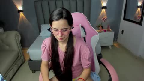 Snapshot of angelica_dymond chatting on January 9, 2025, 7:08 pm A N G E L I C A online show from January 9, 2025, 7:08 pm