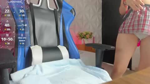 Snapshot of angelica_dymond chatting on January 17, 2025, 10:56 pm A N G E L I C A online show from January 17, 2025, 10:56 pm