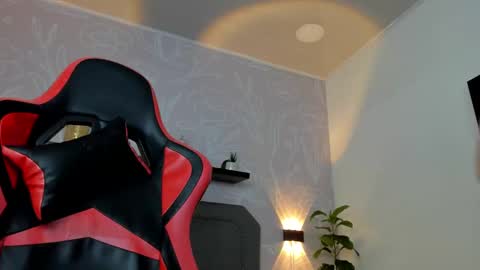 Snapshot of angelica_dymond chatting on February 4, 2025, 5:01 pm A N G E L I C A online show from February 4, 2025, 5:01 pm