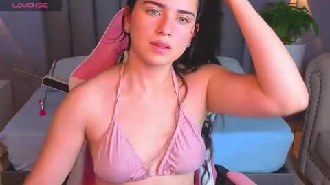 Snapshot of angelica_dymond chatting on September 25, 2025, 12:20 pm A N G E L I C A online show from September 25, 2025, 12:20 pm