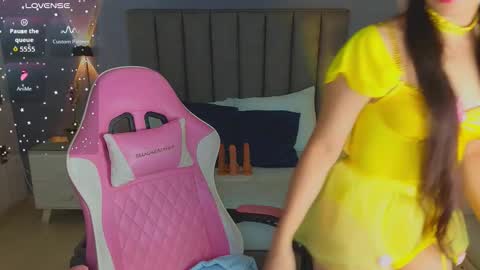 Snapshot of angelica_dymond chatting on October 31, 2025, 12:50 pm A N G E L I C A online show from October 31, 2025, 12:50 pm