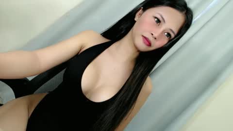 angelica online show from December 15, 2025, 5:12 am