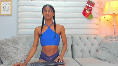 Snapshot of angelica_sexy1 chatting on December 24, 2024, 9:33 pm angelica_sexy1 online show from December 24, 2024, 9:33 pm