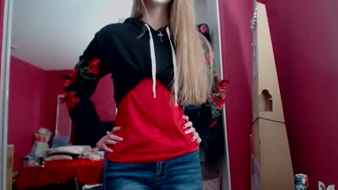 AngelicAngel online show from February 4, 2025, 9:31 pm