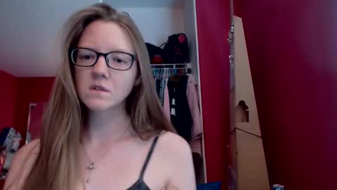 AngelicAngel online show from November 4, 2025, 6:07 pm