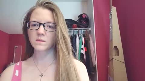Snapshot of angelicangel3 chatting on April 30, 2026, 3:51 pm AngelicAngel online show from April 30, 2026, 3:51 pm