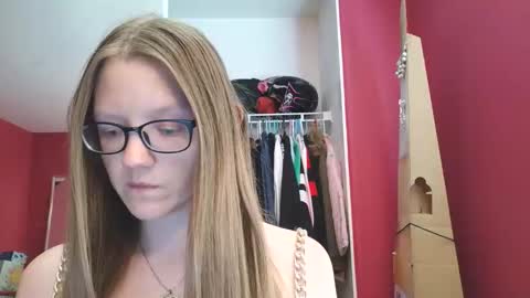 Snapshot of angelicangel3 chatting on May 7, 2026, 8:14 pm AngelicAngel online show from May 7, 2026, 8:14 pm