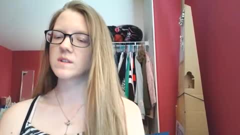 Snapshot of angelicangel3 chatting on May 21, 2026, 5:42 pm AngelicAngel online show from May 21, 2026, 5:42 pm