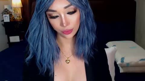 MS. AMALIA online show from January 27, 2025, 9:55 am