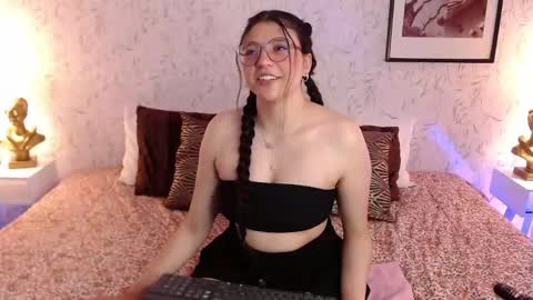 Angelica online show from April 29, 2026, 4:05 am
