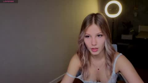 Snapshot of angelina_becker chatting on May 30, 2026, 1:03 am Angelina online show from May 30, 2026, 1:03 am
