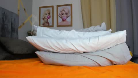 Snapshot of angelina_castro12 chatting on March 1, 2025, 6:35 am Angelina online show from March 1, 2025, 6:35 am