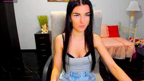 Angelina online show from January 21, 2025, 1:54 pm