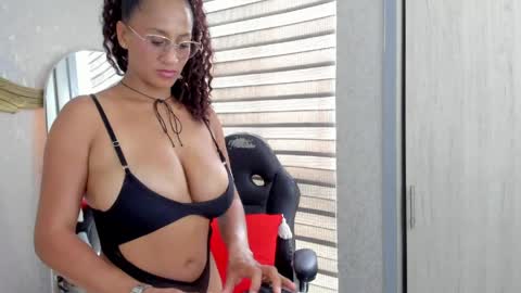 Angelina online show from April 9, 2026, 6:13 pm