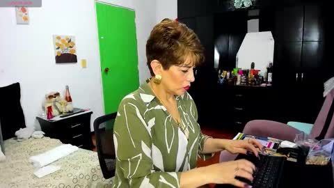 Angelina online show from March 15, 2026, 1:00 am