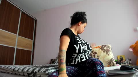 Angelina online show from February 5, 2025, 7:50 am