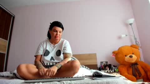 Angelina online show from March 6, 2025, 8:52 am