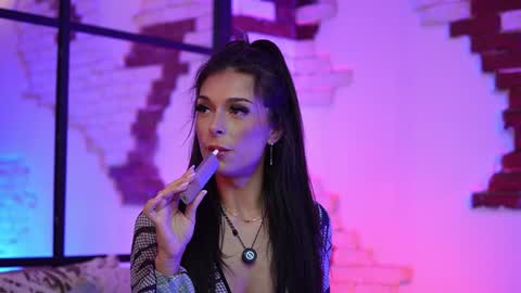  Angelina  online show from January 18, 2025, 1:19 am