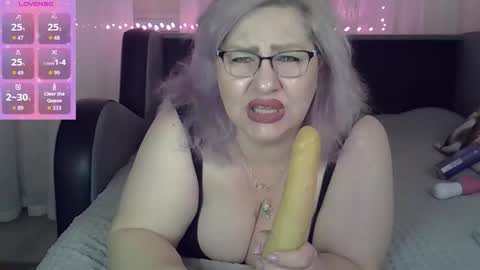 AngelinaGlam online show from November 24, 2025, 6:40 pm