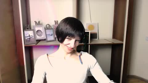 Angelina online show from November 8, 2025, 7:52 am