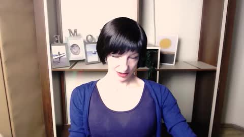 Angelina online show from December 1, 2025, 11:26 am