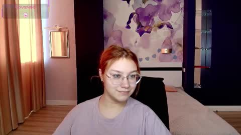 AngelinaLow online show from December 19, 2025, 12:23 pm