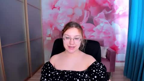 AngelinaLow online show from March 1, 2026, 6:26 am