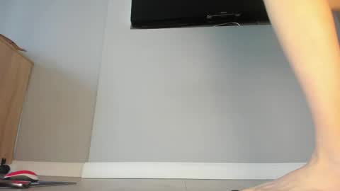 Snapshot of angelinamoore281 chatting on April 8, 2026, 4:01 am angelinamoore281 online show from April 8, 2026, 4:01 am