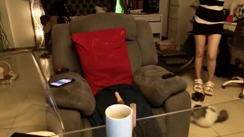 Angel online show from October 4, 2025, 11:47 pm