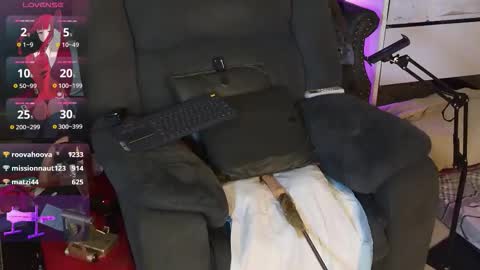 Angel online show from November 17, 2025, 4:07 am