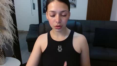 angeline_davies online show from February 26, 2025, 12:14 pm